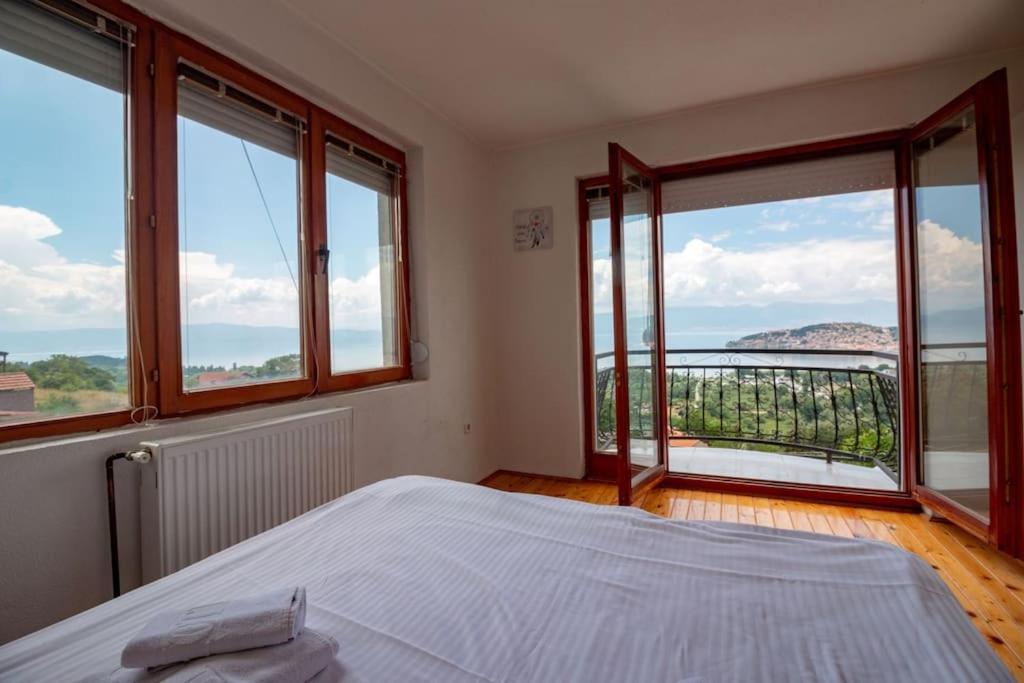 Casa Farmak - 4 Bedroom Lux Apartment With Infinity Pool & Lake View Ohri Dış mekan fotoğraf