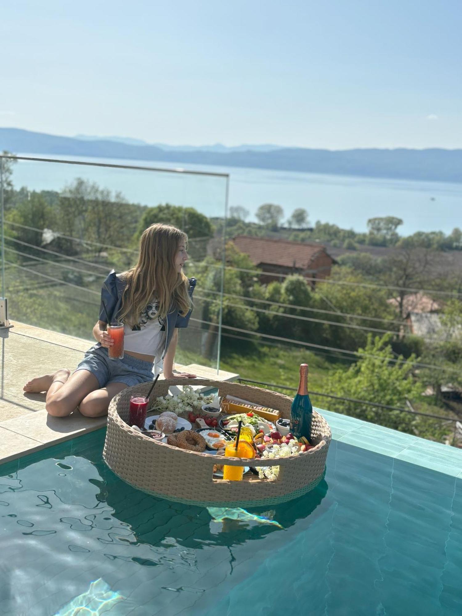 Casa Farmak - 4 Bedroom Lux Apartment With Infinity Pool & Lake View Ohri Dış mekan fotoğraf